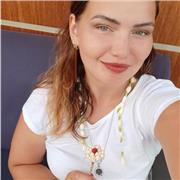 Sono appassionata di lingue e per questo parlo fluente inglese ,però anche altre lingue come arabo francese intermedio e greco russo iraniano ebreo principiante. Sono disponibile per lezioni di inglese e non solo.
Grazie